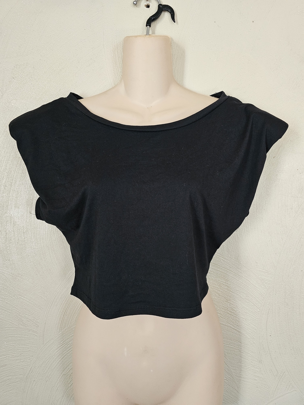 Laqueen Black Crop Top With Shoulder Pads Classic Short Sleeve Size Womens Large